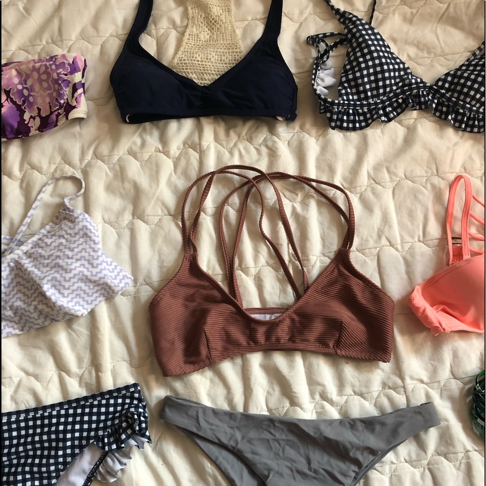 Assorted Bikinis - Picture 3 of 4